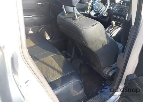 2016 Jeep Compass Latitude из США, поврежденный, VIN 1C4NJDEB6GD718725